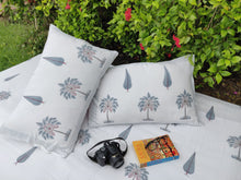 Load image into Gallery viewer, Hand block printed Bedsheet Set with 2 Pillow Covers - INDIAN SUMMER
